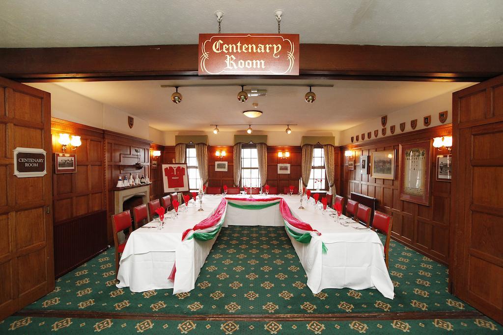 The Castle Inn Порлок Экстерьер фото